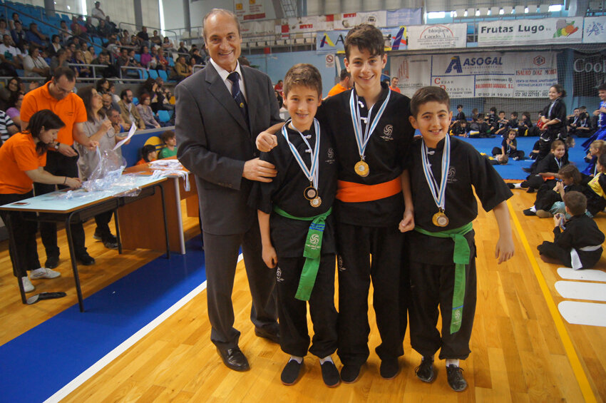 Centro deportivo Arco Verín - Campeonato wushu infantil Lugo 2016